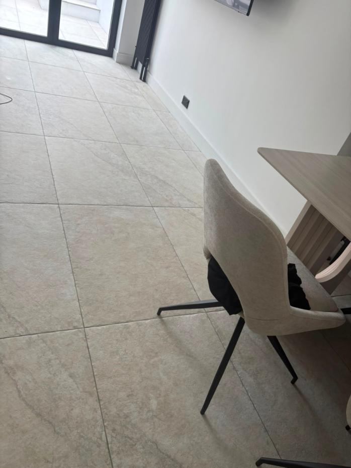 Austin White Antique Chiselled Edge Porcelain Tile - 900x600x9.5mm