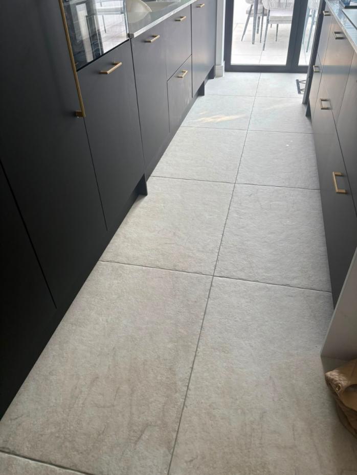 Austin White Antique Chiselled Edge Porcelain Tile - 900x600x9.5mm