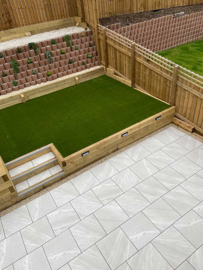 Verona Bianco Outdoor Tile - 600x600x16mm (LAST PACK)