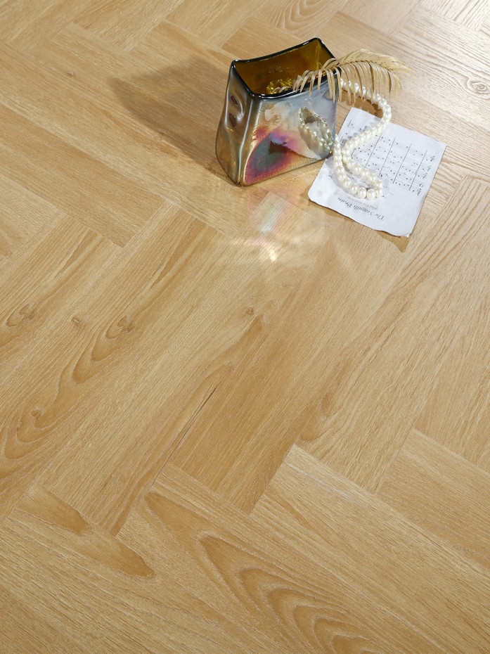 Chateau Light Oak Herringbone Click Vinyl Floor Tiles  - 640x128mm