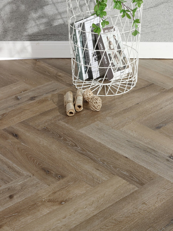 Chateau Oak Herringbone Click Vinyl Floor Tiles - 640x128mm