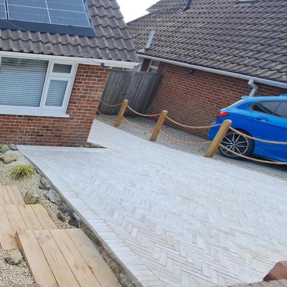 Dijon Limestone Oblong Slim Sett Outdoor Pavers- 300x50x40mm