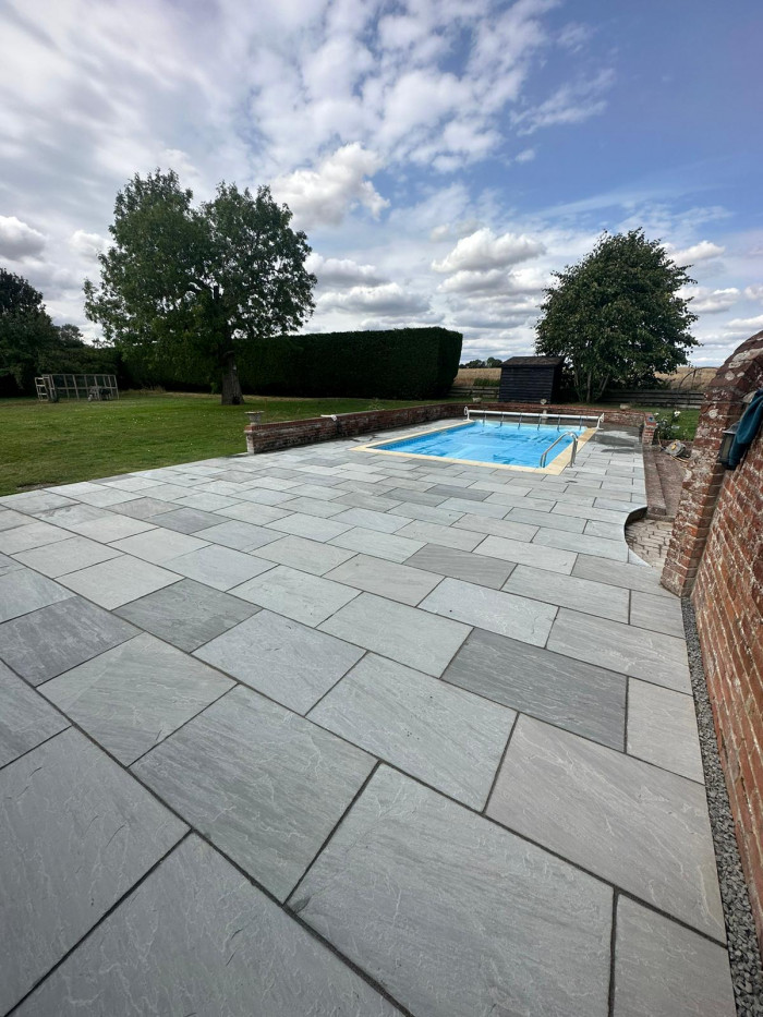 Kandla Grey Indian Sandstone Paving Slabs - 900x600 Pack