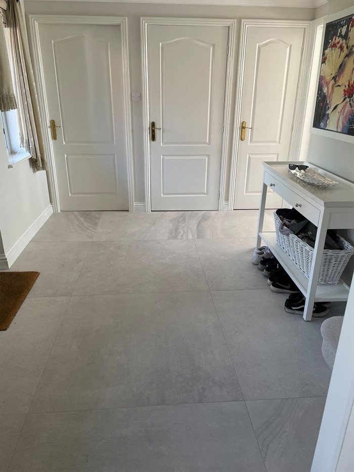 Idemo White Porcelain Tile - 1000x1000mm