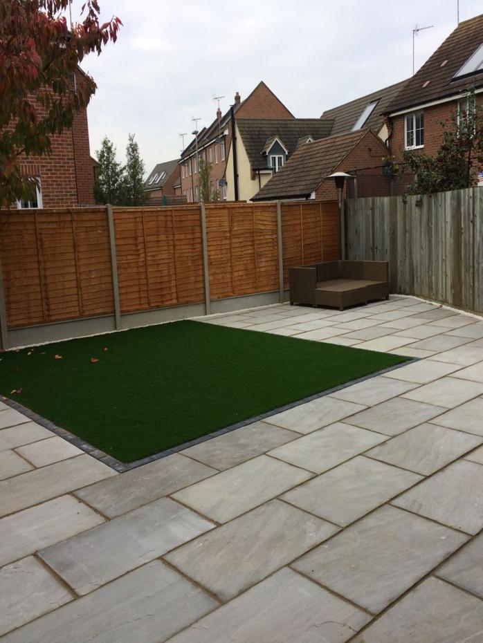 Kandla Grey Indian Sandstone Paving Slabs - 900x600x18mm Pack