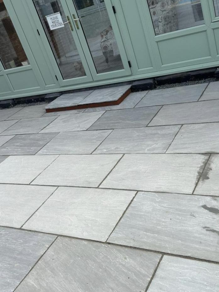 Kandla Grey Indian Sandstone Paving Slabs - 900x600x18mm Pack
