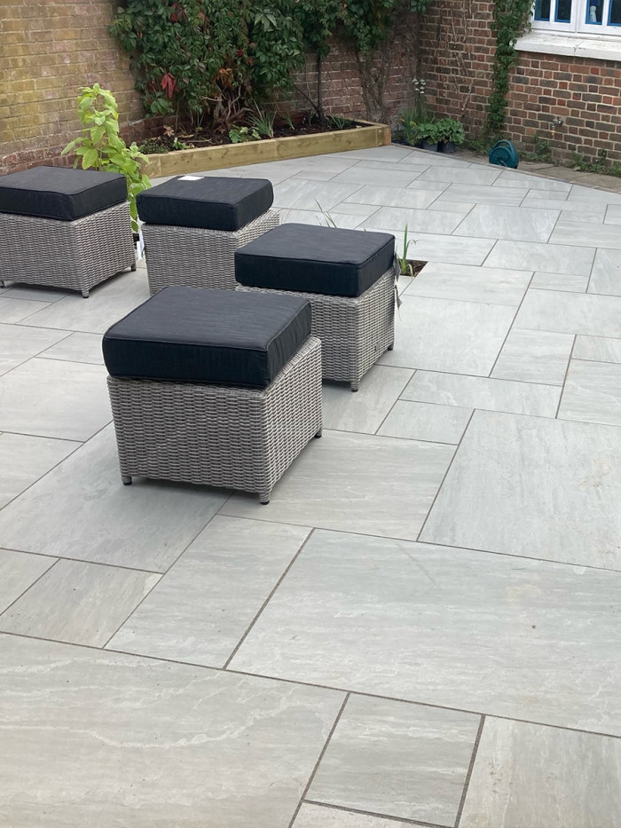 Kandla Grey Outdoor Porcelain Paving Slabs - Mix Size Pack