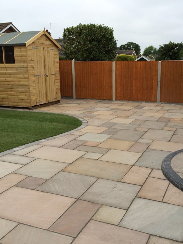Raj Green Indian Sandstone Paving Slabs - Mix Size Patio Pack