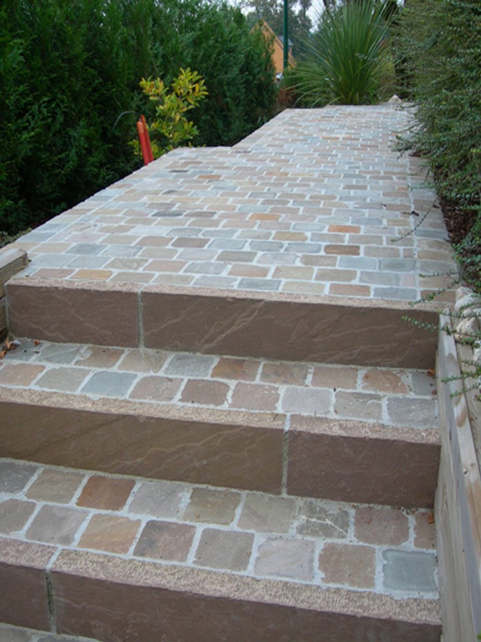 Mix Brown Antique Tumbled Natural Sandstone Setts - 100x100 Pack