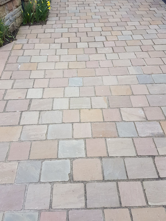 Raj Buff Riven Indian Sandstone Tumbled Setts - Mix Size Pack