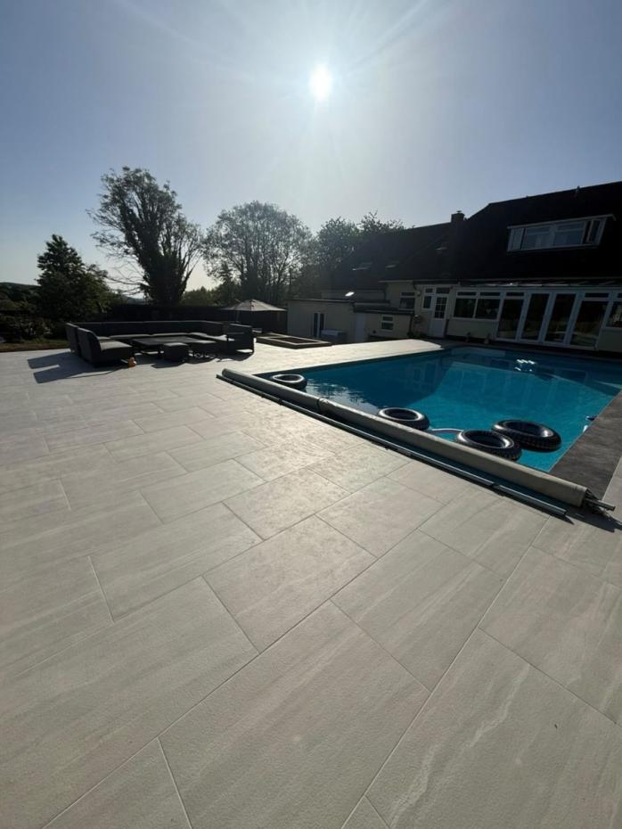 Sunstone Loki Porcelain Paving Slabs - 900x600x20mm