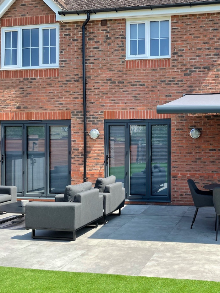 Larisa Pearl King Size Outdoor Porcelain Slabs - 900x900x20mm